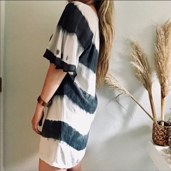 GYPSY 05 REVOLVE Navy Blue White Silk Tie Dye Stripe Dolman Sleeve Tunic Dress S - Picture 2 of 7